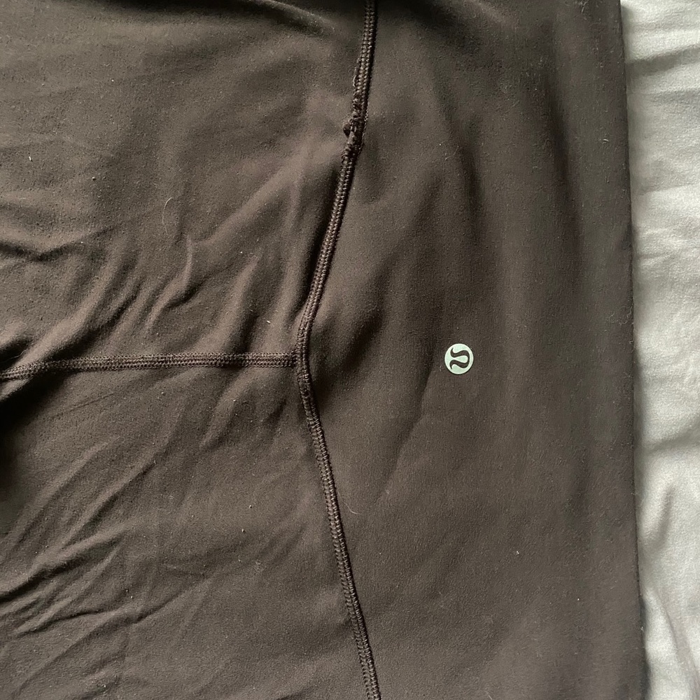 Size 8 Lululemon Capri align leggings
